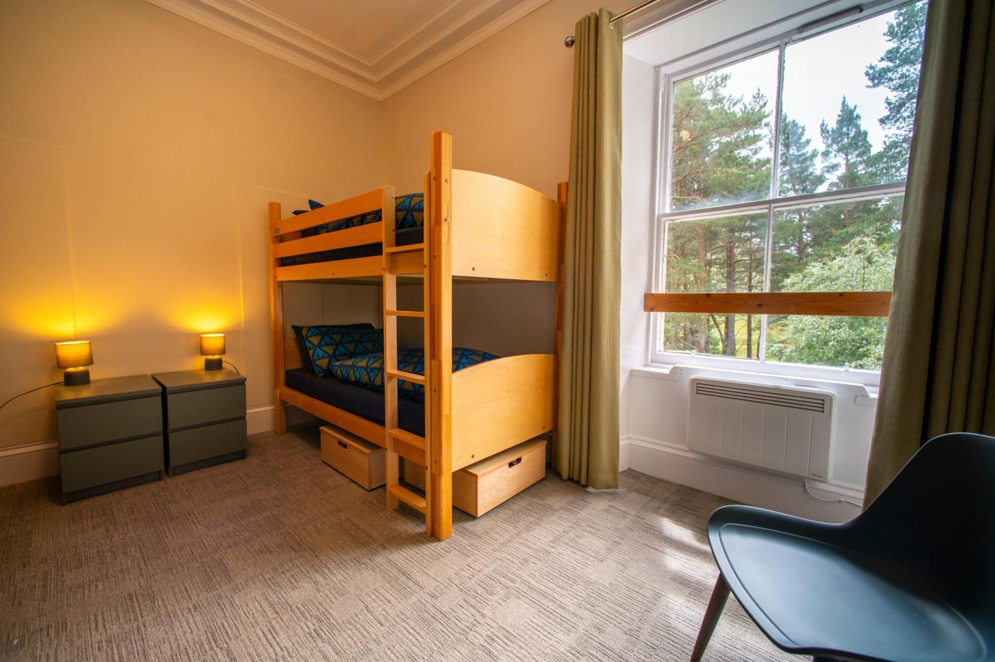 Braemar Youth Hostel Екстериор снимка